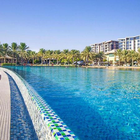 Palavra Resort Manama Exterior photo The Lagoon