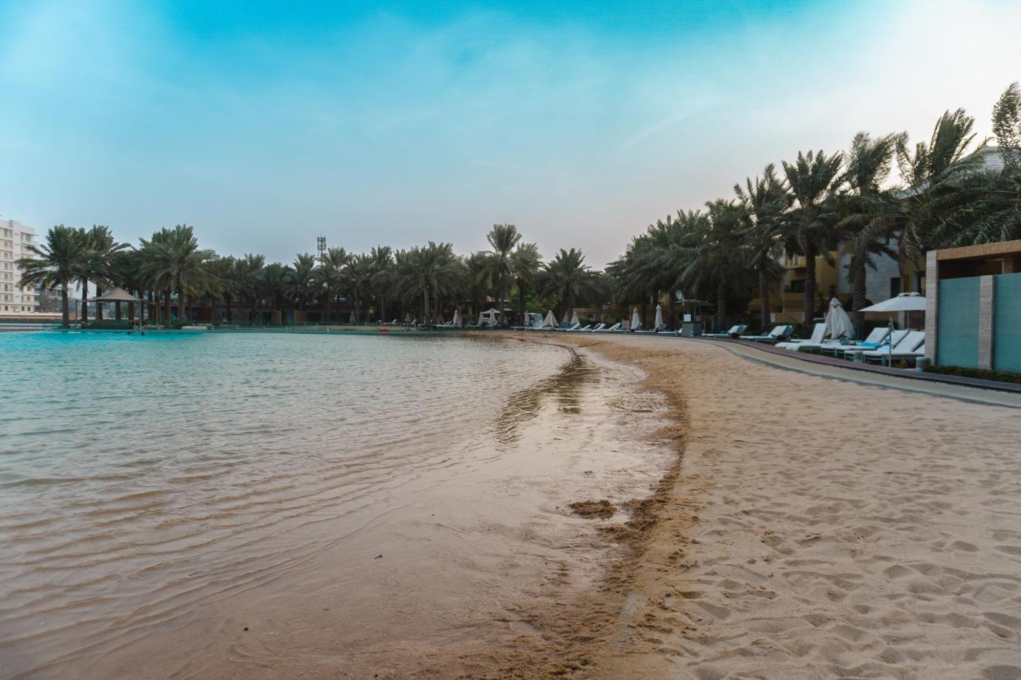 Palavra Resort Manama Exterior photo Al-Bateen beach